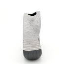 Edle moderne Deko Designer Keramik Vase rund geschwungen mit Loch in silber-grau. Ma&szlig;e L / B / H: 18 x 7 x 19 cm.