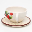 Dolomite Kaffeetasse mit Untertasse als Set, mit Erdbeere Relief, Gr&ouml;&szlig;e ca. 15,5 x 11 x 6,5 cm.