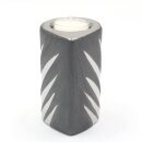 Edler moderner Deko Designer Keramik Teelichthalter in silber-grau, Ma&szlig;e L/B/H ca. 7 x 9 x 11 cm.